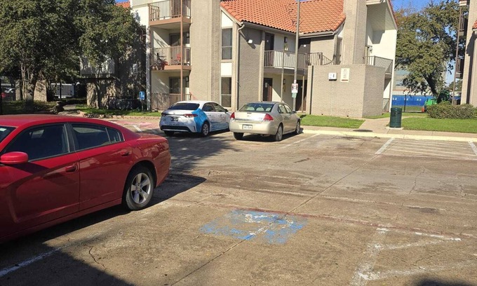 Dallas Apartment | Furnished and Spacious 1-Bedroom Apartment in Downtown Dallas Medical District