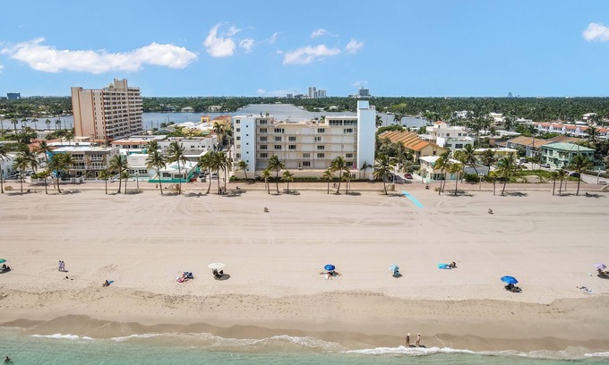 South Lake Condo | Furnished Beachfront Condo, Ocean Views, on the Hollywood Broadwalk!