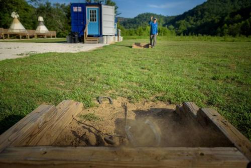 Stanton Other | Furnished Glamping Tent/River Access/2 Queen Beds