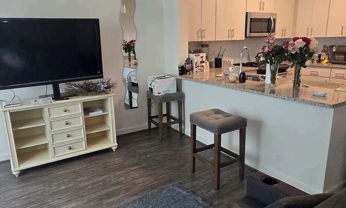 Cottage City Apartment | Furnished Room w/Private Parking Close to Downtown & Hospital