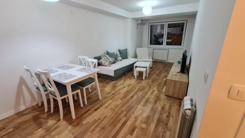 Kisela Voda Apartment | Futura 23