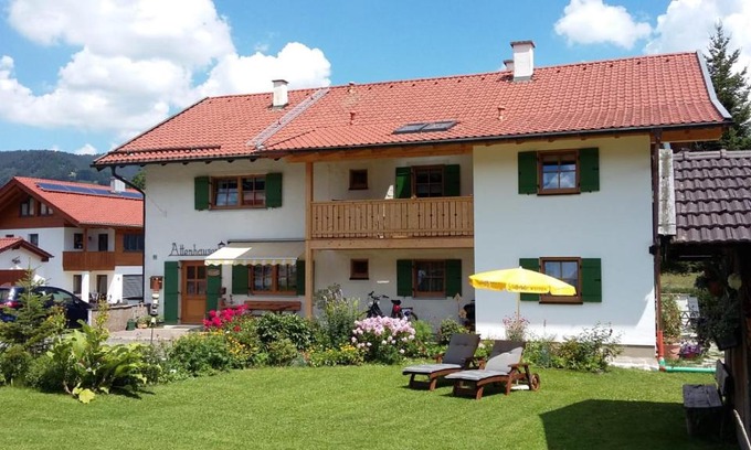Unterammergau House | Gästehaus Attenhauser