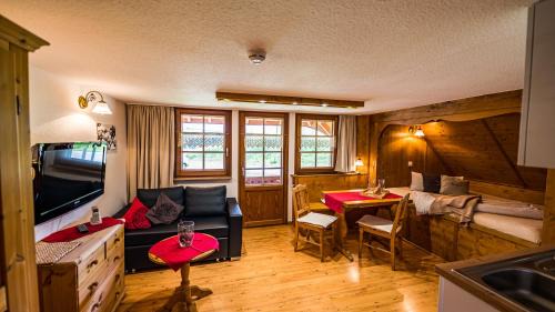 Frohnd Apartment | Gästehaus Holzer Kreuz -Ferienwohnung "Kornblume"