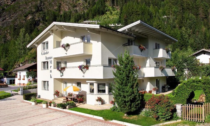 Unterlaengenfeld Apartment | Gästehaus Mrak