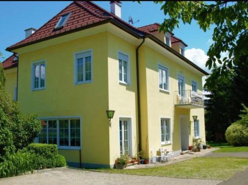 Spielberg Bed & Breakfast | Gästehaus Steiner