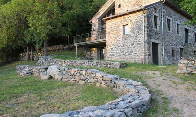 Saint-Julien-Chapteuil Cottage | Gîte à la Lisière de Font Bonne