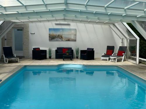Eperlecques House | Gîte avec Piscine et spa