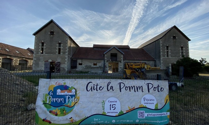 La Pommeraye House | Gîte Bords de Loire, Avec Piscine Intérieure et Jardin