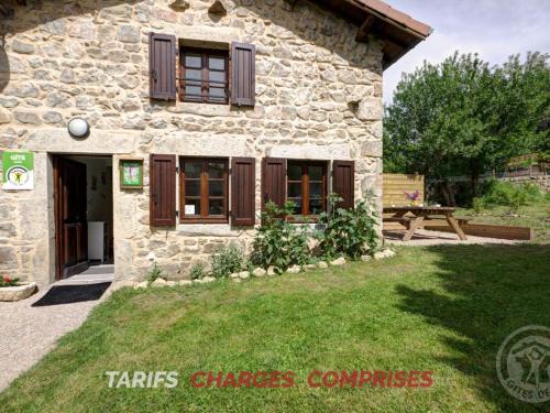La Chapelle-en-Lafaye Apartment | Gîte chaleureux en pierres, 4 pers, animaux admis - FR-1-496-59