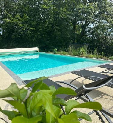 Chamboulive House | Gîte Corrézien 3 pers. Piscine chauffée