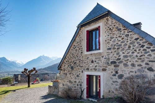 Ouzous House | Gîte d'Ayzi