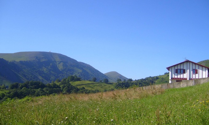 Itxassou House | Gîte Dans les Hauteurs D'itxassou, Vue Exceptionnelle sur la Vallée de la Nive