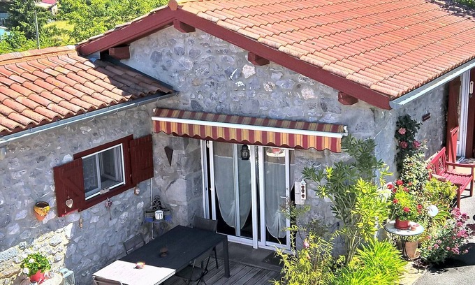 Saint-Esteben Cottage | Gîte de Charme au Pays Basque Intérieur Pour 2 Personnes ,minimum 7 Nuits