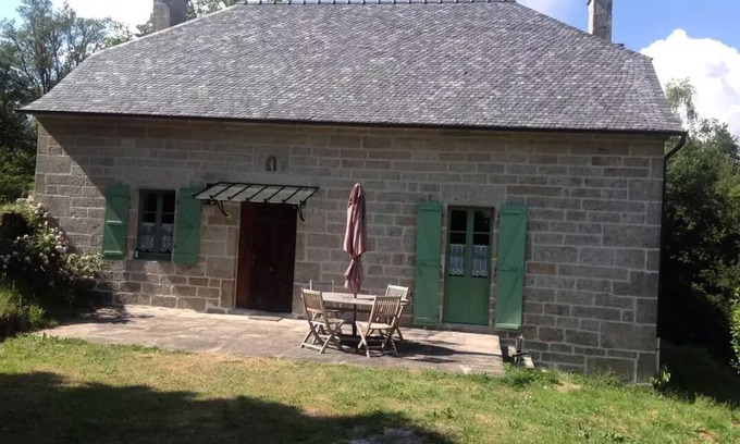 Chaumeil Villa | Gîte de France Les weasels 3 ears - Gîte de France 4 people