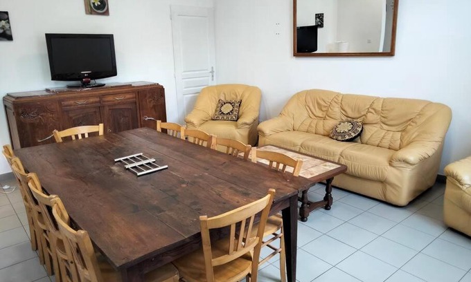 Guillon House | Gîte de groupe 2 à 12 personnes