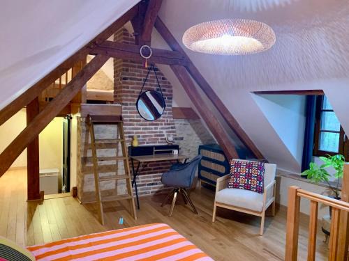 Monce-en-Saosnois House | Gîte de la Saussaie - Au four & au moulin