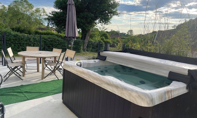L'Etoile House | Gîte des 5 Cépages Avec Jacuzzi