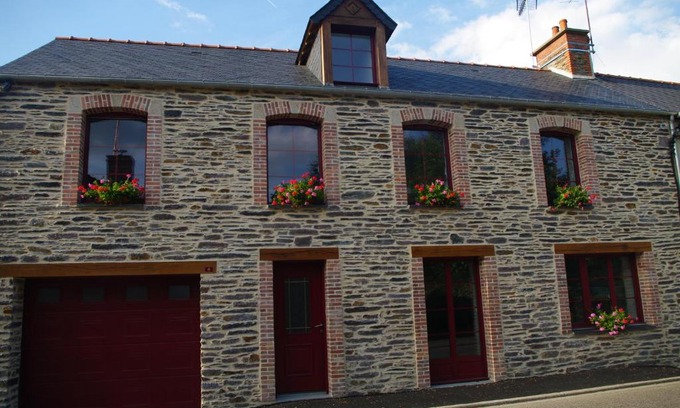 Lieuron House | Gîte Des Hirondelles