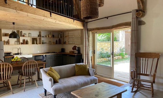 Hautefort Apartment | Gîte Dordogne Périgord