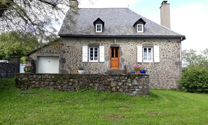 Sainte-Eulalie House | Gîte du Bosquet Pays de Salers Cantal