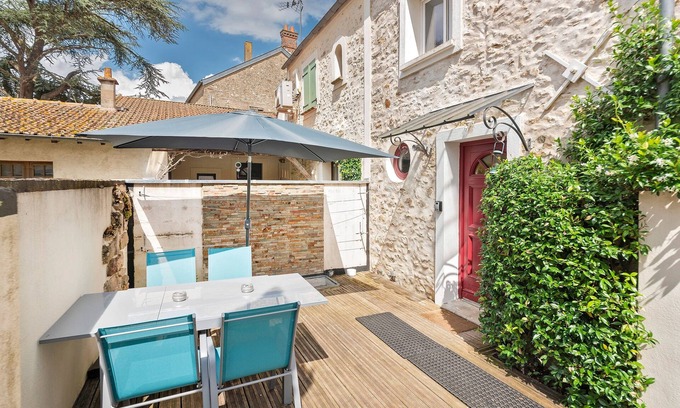 Reau Apartment | Gîte du Clocher - Appt 6p avec terrasse
