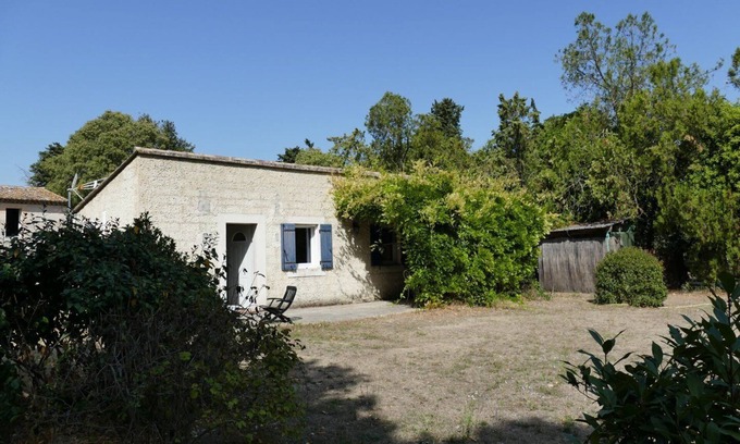 Eygalieres Apartment | Gîte du Mas des Poulains