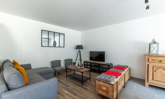 Houesville House | Gîte du Tilleul - Maison climatisée pour 8 voyageurs