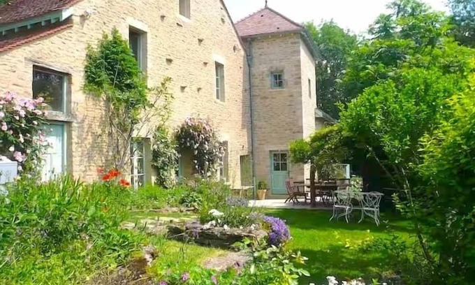 Montoillot House | Gîte entier le Bourguignon