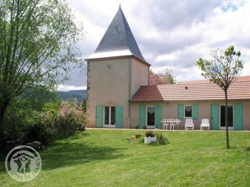 Lentigny House | Gîte familial raffiné à Lentigny avec jardin privé - FR-1-496-129