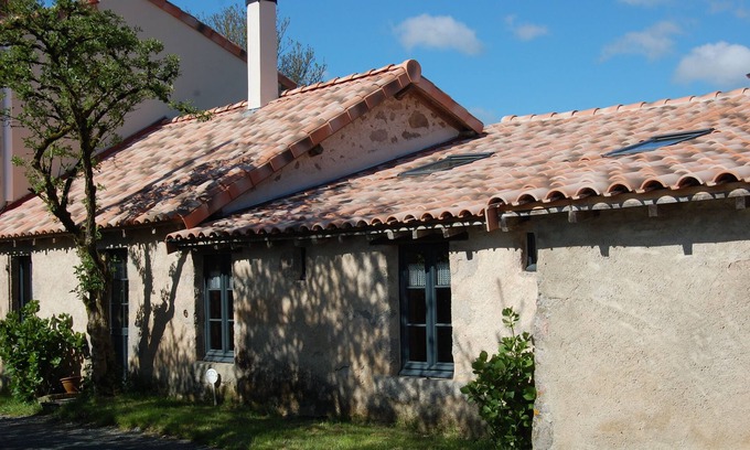 Saint-Martin-du-Fouilloux Cottage | Gîte le Sureau