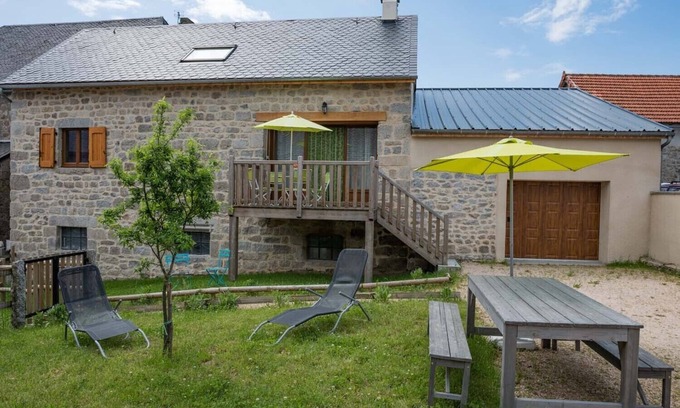 Albaret-Sainte-Marie House | Gîte in Albaret - ALBARET SAINTE MARIE