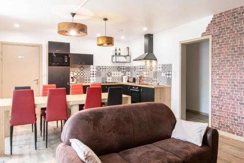 Beynat Apartment | Gîte Jean Scafer, Piscine chauffée, Wifi, Salle de jeux, Animaux de la ferme