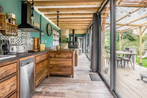 Valognes House | Gîte L'écurie avec spa privatif