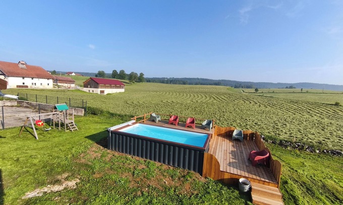 Narbief Cottage | Gîte l'Authentique, 3 stars, pool container and 900m2 enclosed park