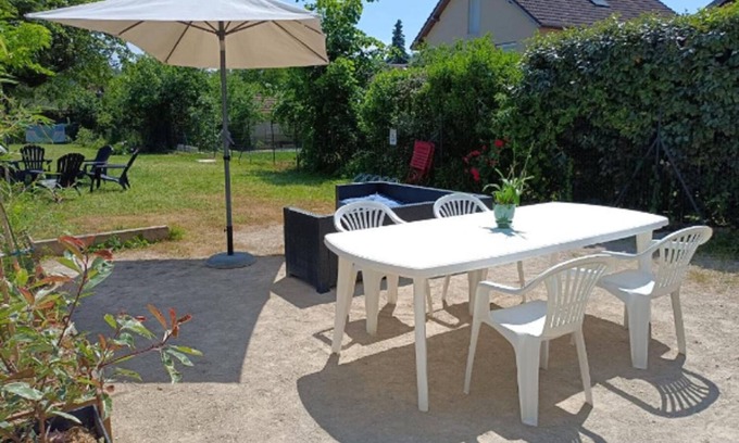 Baume-les-Dames Apartment | Gîte L'echappée Comtoise Spacieux Avec Superbe Jardin Pour 4 Personnes !