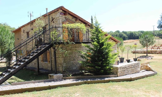 Chazelles Apartment | Gîte Le Buron
