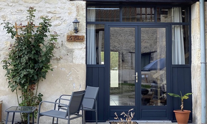 Champagne-et-Fontaine House | Gîte " Le Chai " Domaine Métairie des Gâcheries -Piscine-Dordogne/Perigord Vert