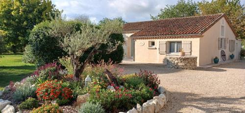 Saint-Georges House | Gîte - Le Mas de Flore