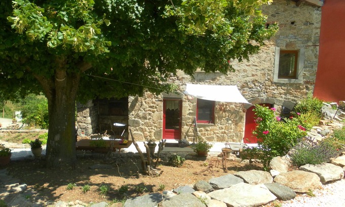 Nozieres House | Gîte "Le Tilleul" in a renovated 17th century hamlet