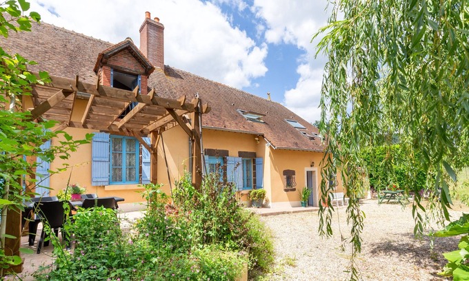 Subligny Apartment | Gîte Moulin de Pilate - Longère 2 chambres et parc