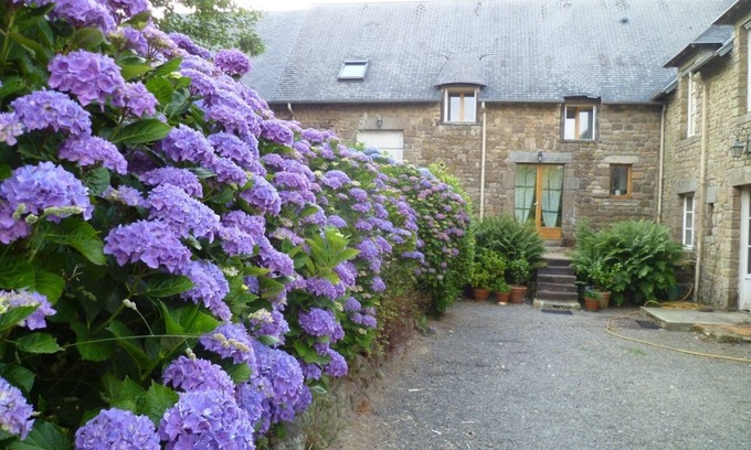 La Rochelle-Normande Cottage | Gîte, Mt St Michel (30 '), Granville Carnival (15')