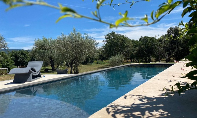 Bedoin House | Gîte Neuf à Bedoin-ventoux, Cœur du Pnr. Reposant, vue sur un Écrin de Verdure