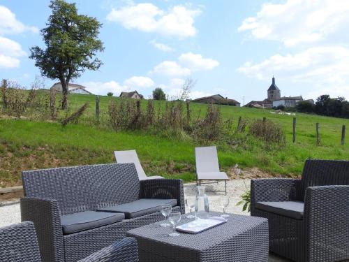 Dommartin-le-Franc House | Gîte rénové à Dommartin-le-Franc : confort, verdure et activités à proximité du lac du Der - FR-1-611-64