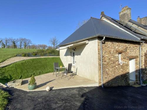 La Chapelle d'Audaine Apartment | Gîte Rénové avec Jardin, Proche Bagnoles de l'Orne - FR-1-497-159
