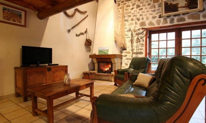 Saint-Julien-des-Chazes House | Gîte Saint-Julien-des-Chazes, 4 pièces, 8 personnes - FR-1-582-25