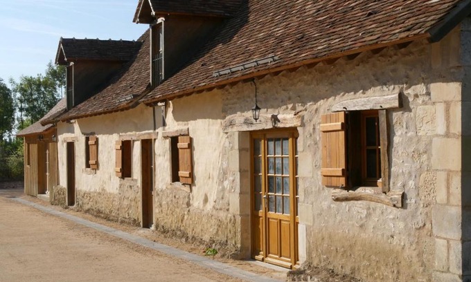 La Puye House | Gîte spacieux entre Chauvigny et La Roche Posay, adapté PMR, animaux admis, terrasse et jardin commun - FR-1-541-37