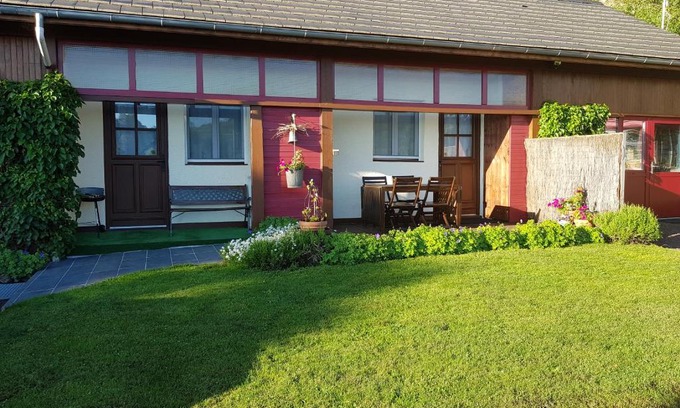 Besse-en-Chandesse House | Gîte tout confort 4 personnes