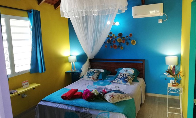 Deshaies House | GÏTE SPACIEUX 2 pers.- LOC. VEHICLE-POOL-SPA-SEASIDE-BEACH EQUIPMENT