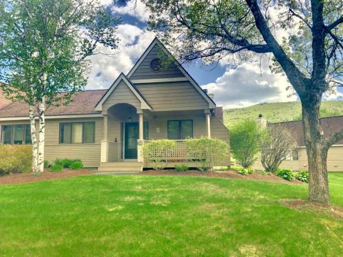 Bretton Woods Villa | G2 Sunny and homey Fairway Village Townhome right on the Omni Mount Washington Hotel golf course