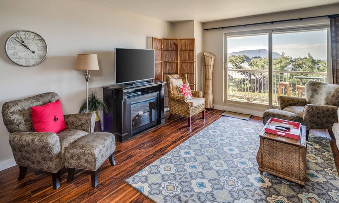 Gearhart Condo | G608 1st Floor 1 Bedroom Gearhart House NO CLEANING FEES